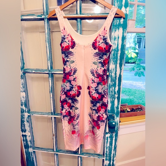 GUESS PALE PINK DRESS - Picture 4 of 5